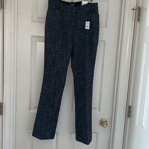 NWT Express columnist barely boot pants. Black and white size 8R